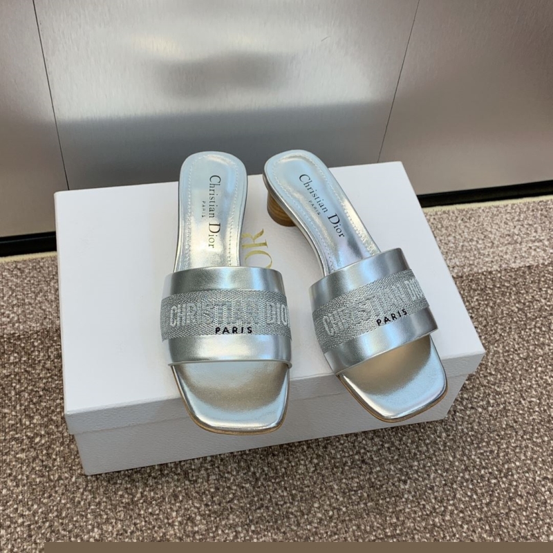 ch**an D*or slippers